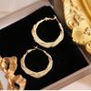 Elegante Glänzende Netzdesign Strasssteine Creolen Vintage Goldfarbe Hohl Mobius Verdrehte Runde Ohrringe Damenschmuck
