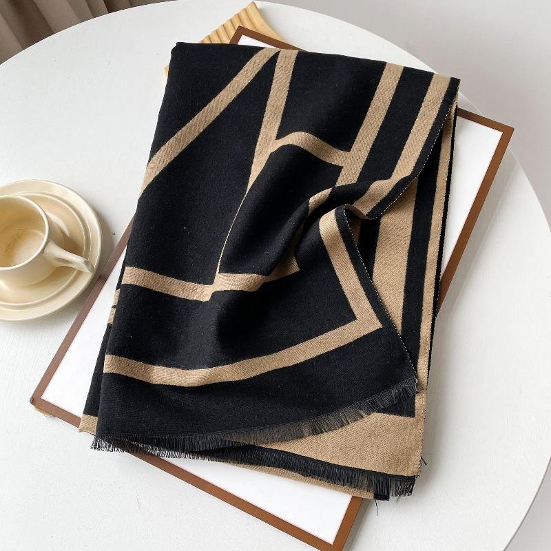 Autumn and winter plaid old money wind jacquard scarf women's imitation cashmere scarf high-end Maillard warm shawl