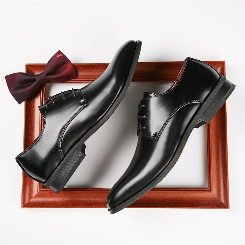 Nieuwe eenvoudige leren schoenen heren casual formele kleding gentleman herenschoenen veters gepoetste schoenen professionele kleding puntige neus