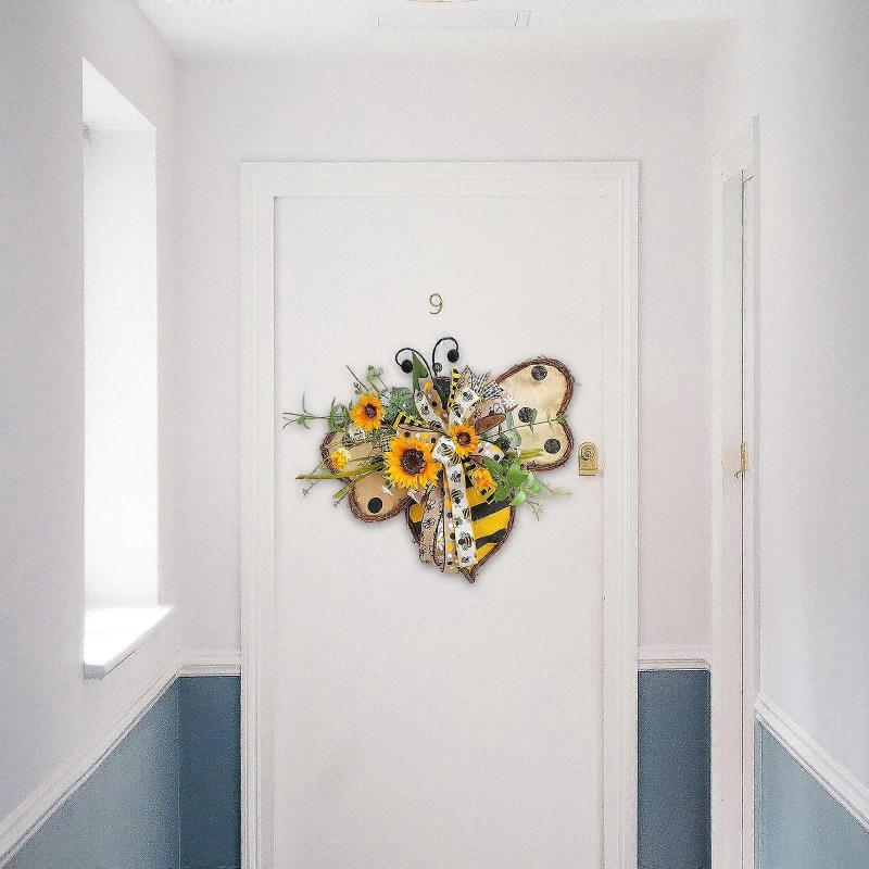 Bee Wreath Spring Wreath for