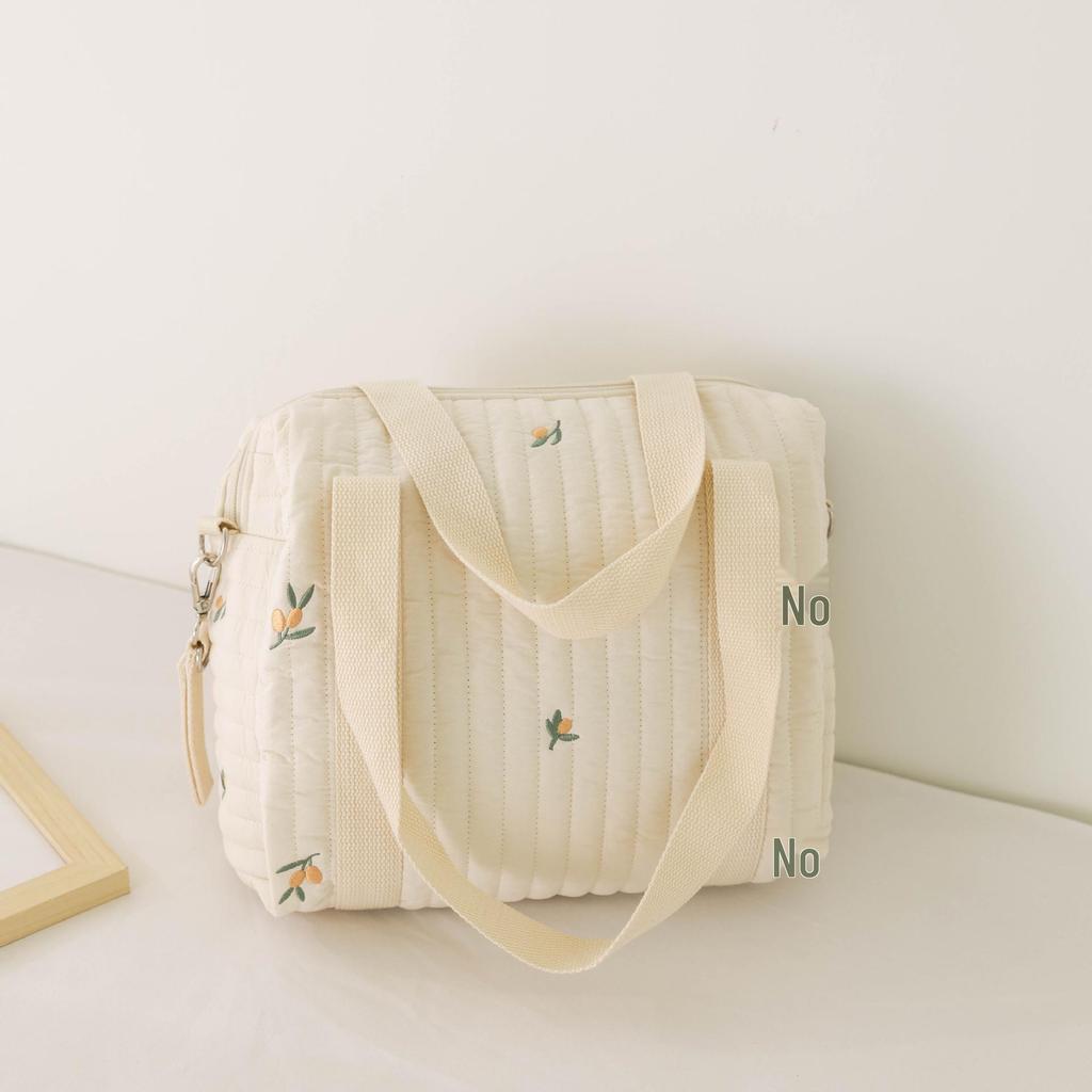 Geborduurde en gewatteerde mummie-tas met ritssluiting: Luiertas met ophanglus voor aan de kinderwagen, ideaal voor op reis.