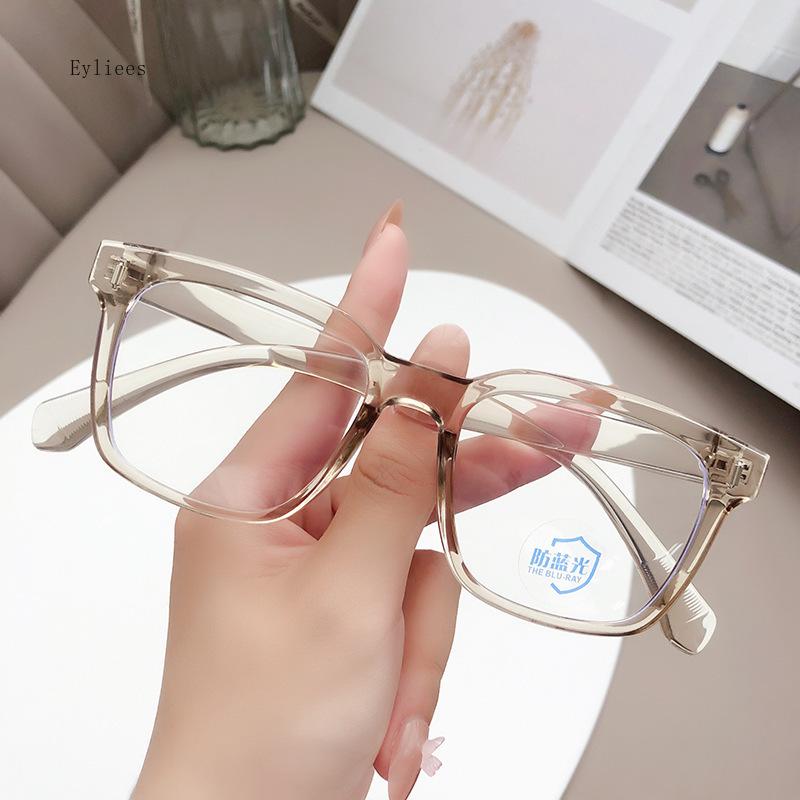 Fashion Trendy Woman Eyeglasses Latest Style Anti Blue Light Womens Glasses High Performance European American Eyeglass Frames