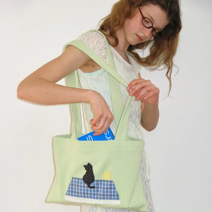 ROOFTOP CAT APPLIQUE SWEAT SHOULDER BAG MINT