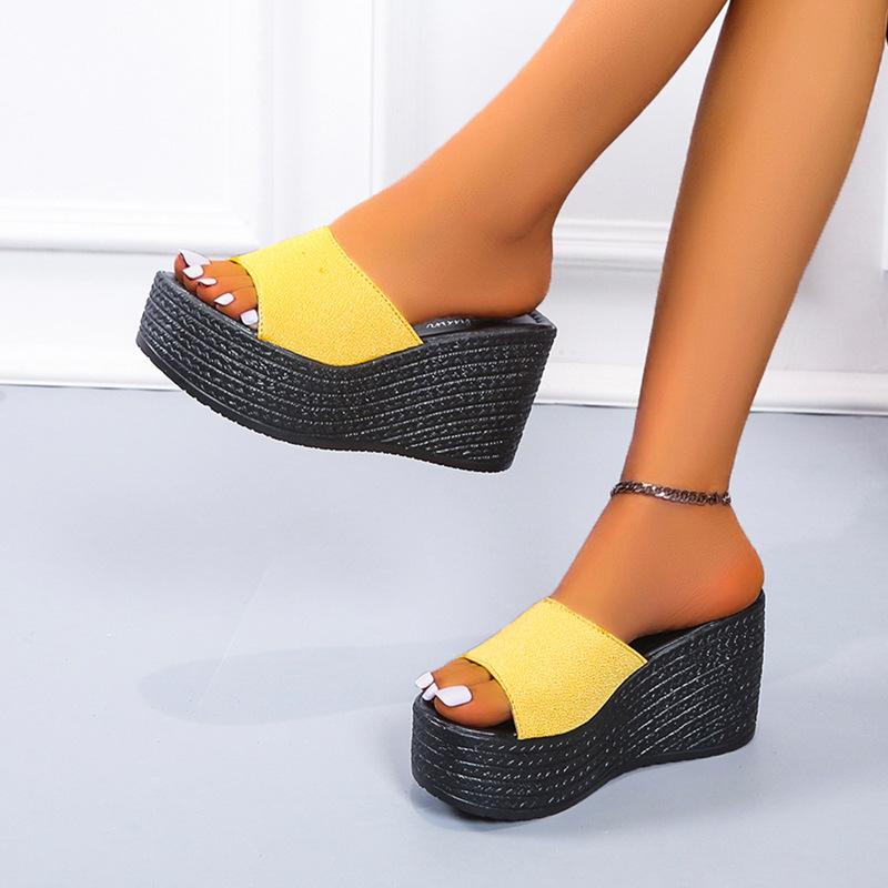 Sponge Cake, Thick Bottom Slope and Fish Mouth Breathable One-word Beach Sandals