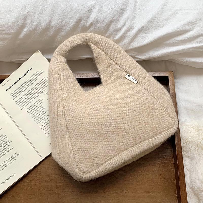 Korean Style Large Capacity Knitted Shoulder Bag - Autumn/Winter 2025 Edition