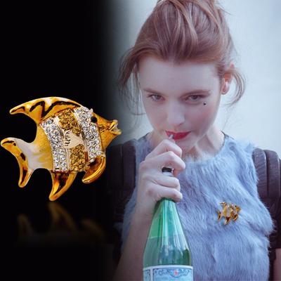 Fish Brooches Pin Animal Shinny Rhinestone Goldfish Brooch for Women Christmas Gift