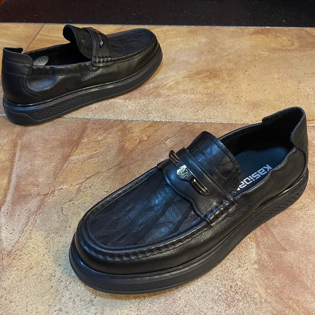 Men's Genuine Cow Leather Slip-On Loafers Business Casual Shoes Comfortable Leather Footwear for Professional Settings
