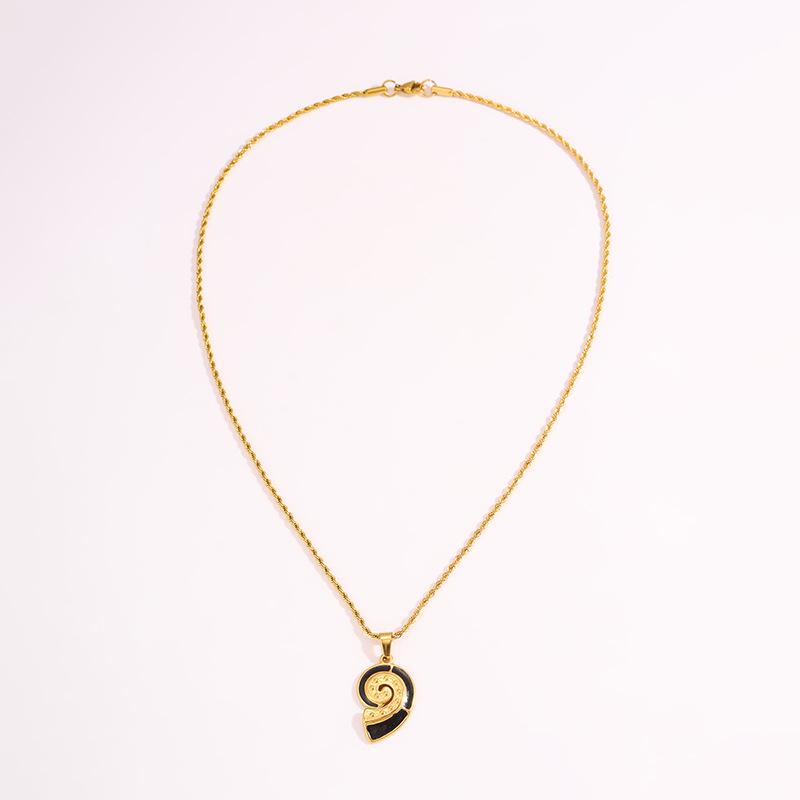 Vintage Ocean Seashell Stainless Steel Clavicle Necklace for Women - High-End Titanium Jewelry