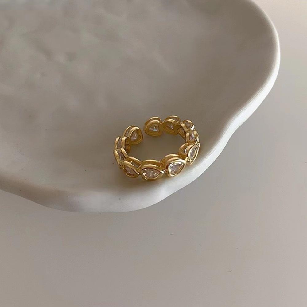 

Korean black and white zircon love ring index finger ring temperament ins Internet celebrity ring