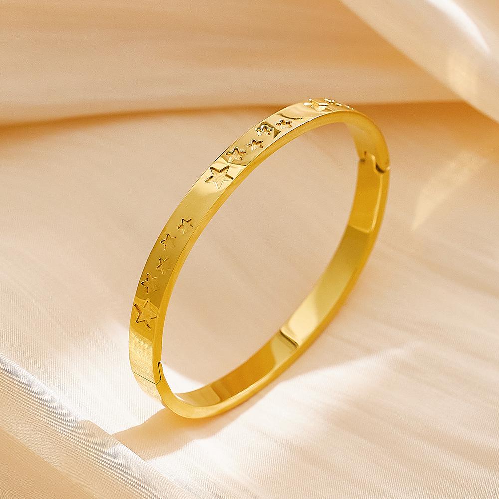 New Arrival Women's Gold Stainless Steel Star Bracelet - High-End Ins Style