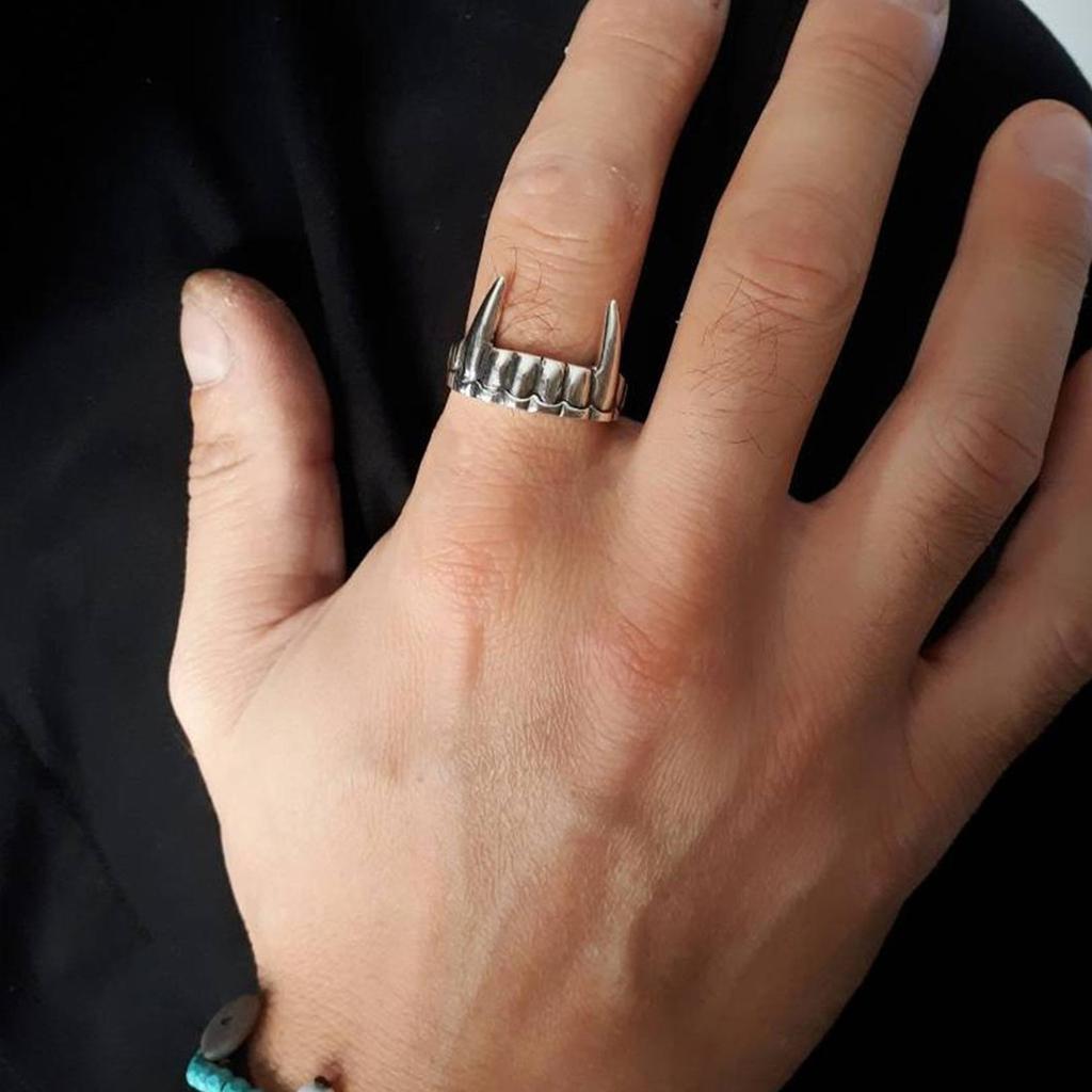 Halloween Party Vampires Fang Finger Jewelry Adjustable Rings Alloy Texture Opening Rings Suitable for Men Women Present