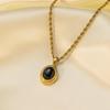 European Retro Black Agate Mother-of-Pearl Clavicle Necklace for Women - Light Luxury High-End Temperament.