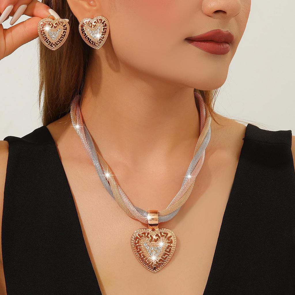 Cross-Border Fashionable Water Drop Jewelry Set: Necklace, Earrings, Ring & Bracelet for Weddings & Formal Events