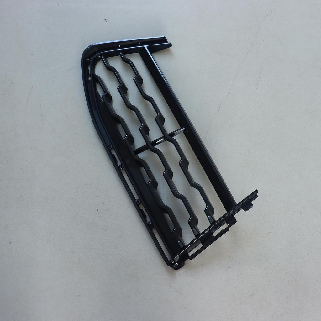 Front Bumper Grilles for BMW G12 - Left & Right (51118092159 & 51118092160)