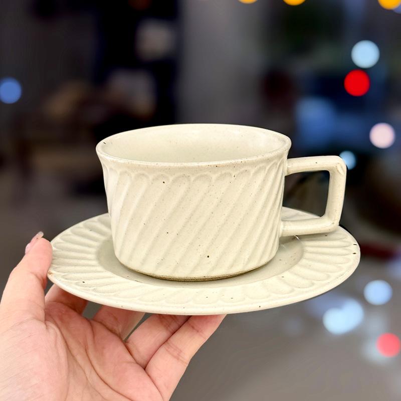 High-looking Retro Stoneware Coffee Cup with Saucer Design Twill Shape Office Afternoon Tea Cup and Saucer Set