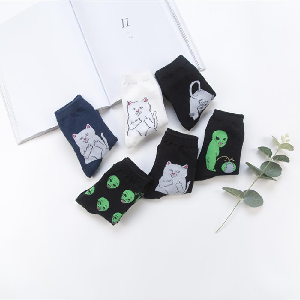 Unisex Summer Fashion Cartoon Cat Art Funny Alien Planet Autumn Winter Creative Soft Cotton Hipster Couples' Socks Dropship