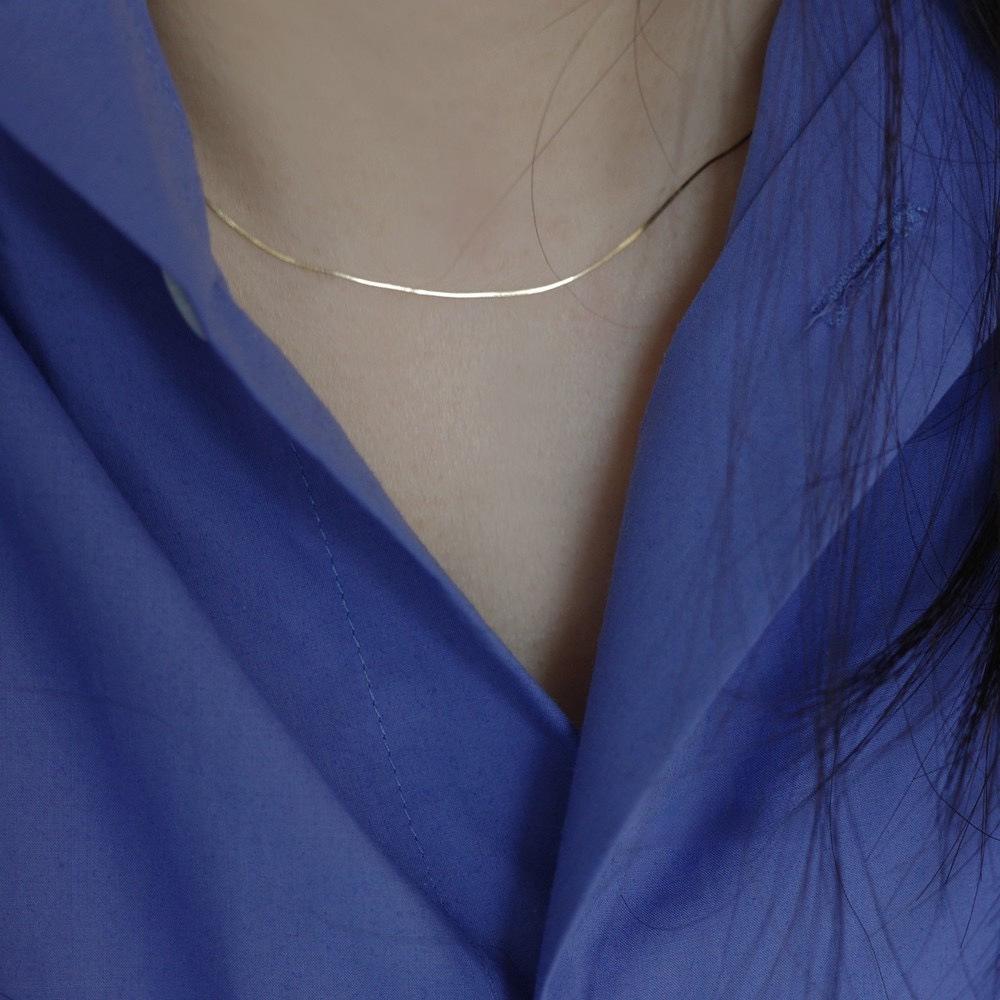 Elegant European & American Minimalist 925 Sterling Silver 18K Gold-Plated Snake Bone Chain for Women – Fine Cold-Style Clavicle Necklace.