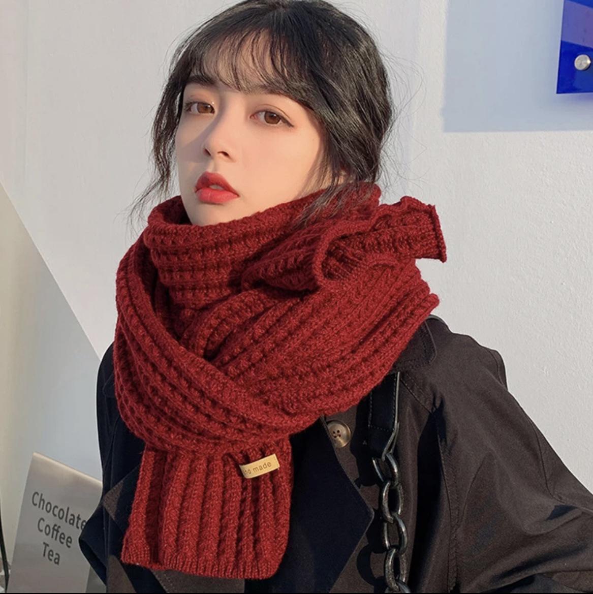 Women s Red Tassel Cashmere-Feel Scarf - Warm, High-End Neckwear for Autumn & Winter