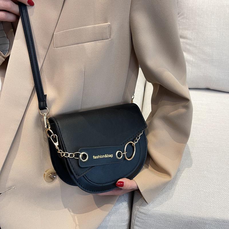 Nischendesign vielseitige ins Messenger Bag Damentasche 2025 neue trendige Mode Kontrastfarbe Satteltasche Damen Schultertasche