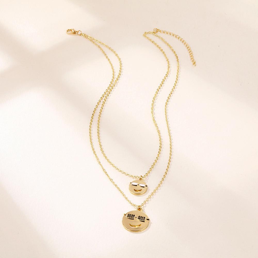 Bländande Tvåfärgad Metall Smiley Face Halsband Chic Mode Statement Smycken För Kvinnor