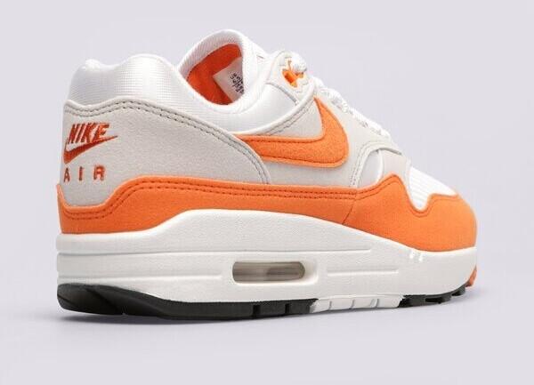 Кроссовки Nike Air Max 1 Women нейтральный серый/белый/черный/оранжевый