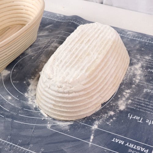 Natural Rattan Fermentation Basket with Dough Scraper (Oval, 25x15x8cm)