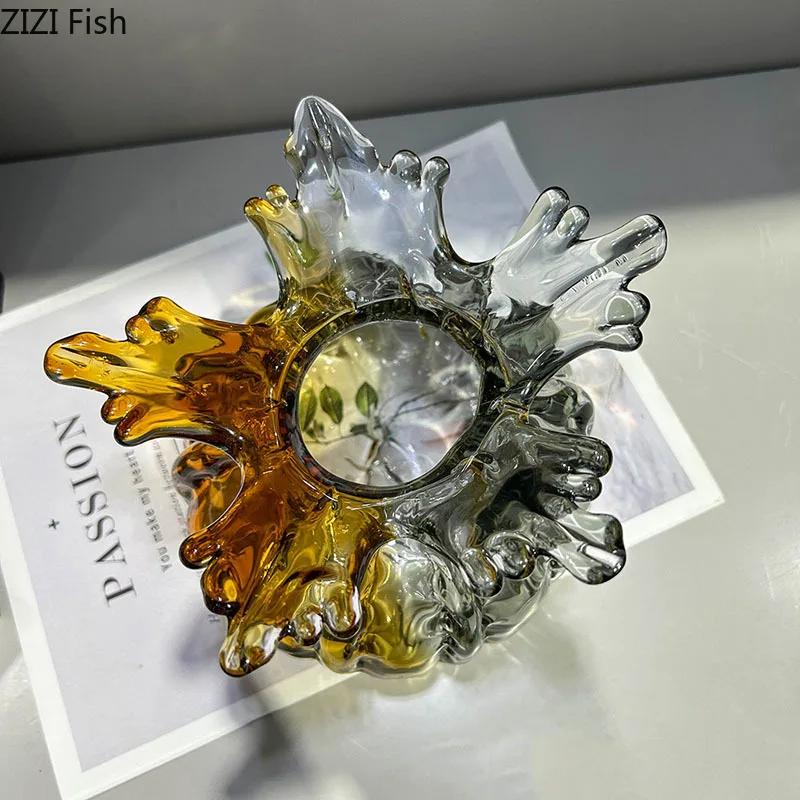 Kreative Glasvase mit Blumendekor Dekoratives Blumenarrangement Schreibtischdekoration Bastelartikel Schmuckstücke Blumenvase Ästhetische Raumdekoration