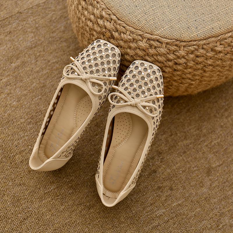 

Spring 2025 new foreign trade square head shallow mouth rhinestone women s single shoes lazy bow breathable Doudou shoes 40 хакі