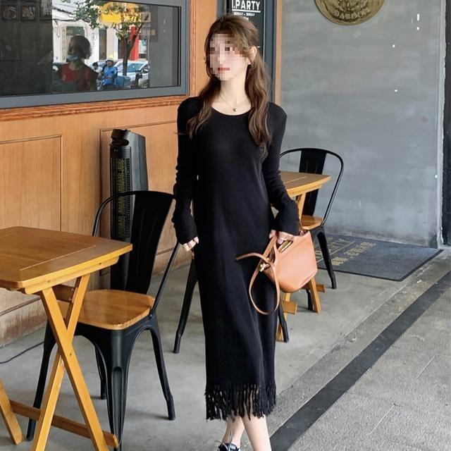 Guaranteed To Be In Stock - If Out of Stock, We Will Notify You. Striped Knitted Dress Women's New Tassel Edge Medium and Long Dress Is Cold Silk.