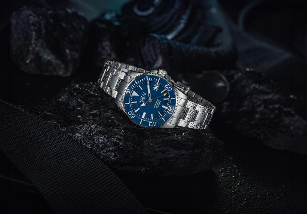 Davosa Argonautic 39 Automatic 20 ATM Water Swiss-Made Watch, Resistant, Silver, 161.532.40