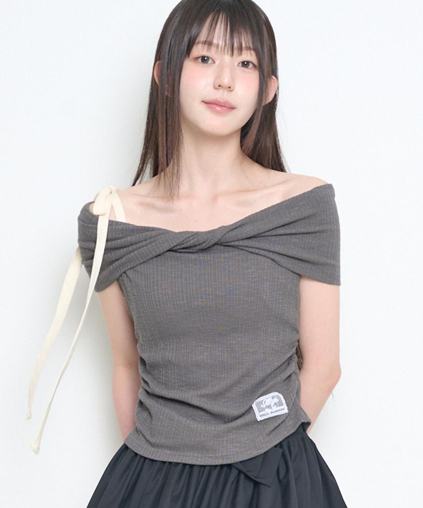 ILLIGO Flow Off-Shoulder Top Charcoal