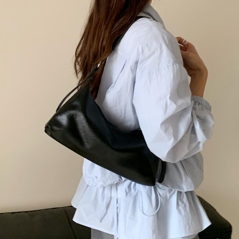 IELGY Soft Leather One-Shoulder Underarm Bag Spring Summer Simple All-Match Commuter Cross-Body Dumpling Bag