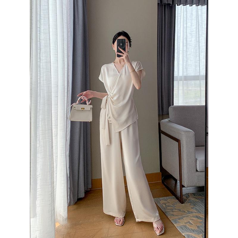 Plus Size Women's Stylish Korean Short Sleeve Top and Wide Leg Pants Two-Piece Set