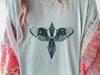 Magpie Bird Tee – Vintage Flying Bird Line Art Shirt, Minimal Wildlife Graphic, Nature Gift for Bird Lovers