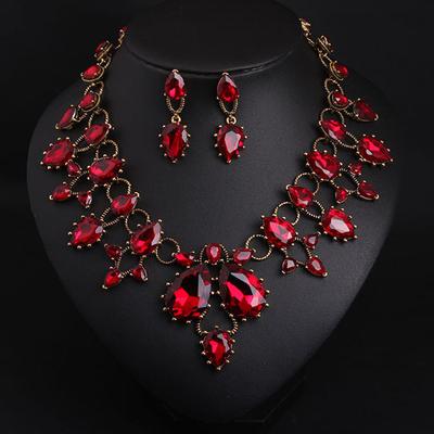 Crystal Glass Gemstone Short Collarbone Necklace Exaggerated Retro Women'S Accessories
