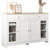 Sideboard mit weißer Holzmaserung, vier Türen, mit zwei Schubladen, Tür mit Glas. Wohnzimmer Esszimmer. Holzfarbe und Weiß