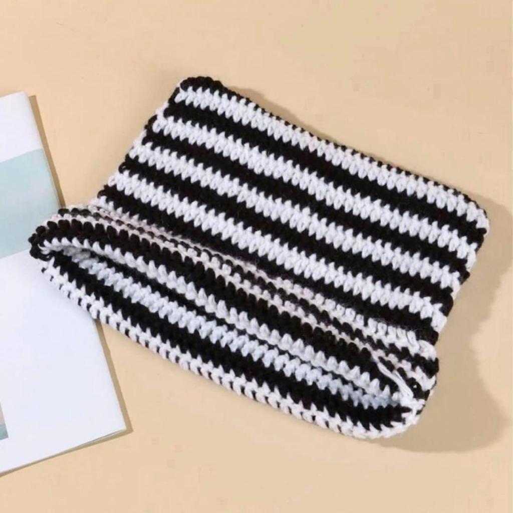 [GEBRAUCHT] Stray Kids Katze Ohren Gestreifte Strickmütze Weiß x Schwarz Stray Kids Felix