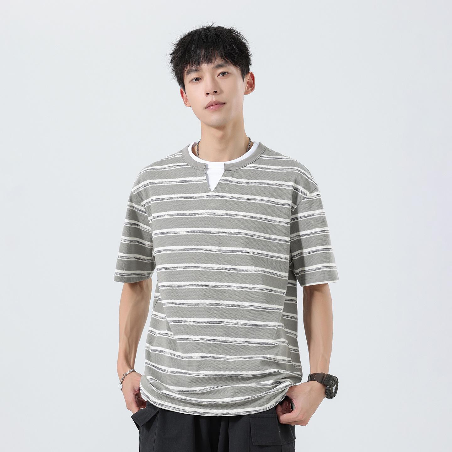 

Pengyun Men s Retro Two-in-One Collar Striped T-Shirt - Old Money Style, Breathable Mesh Top L світло-сірий колір