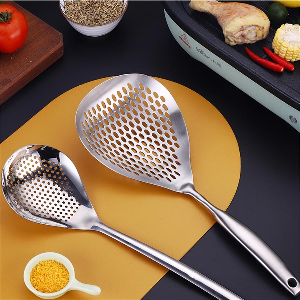 Stainless Steel Large Kitchenware Household Pasta Dumplings Ladle with Hollow Long Handle Pepper Colander Metal Leak Proof