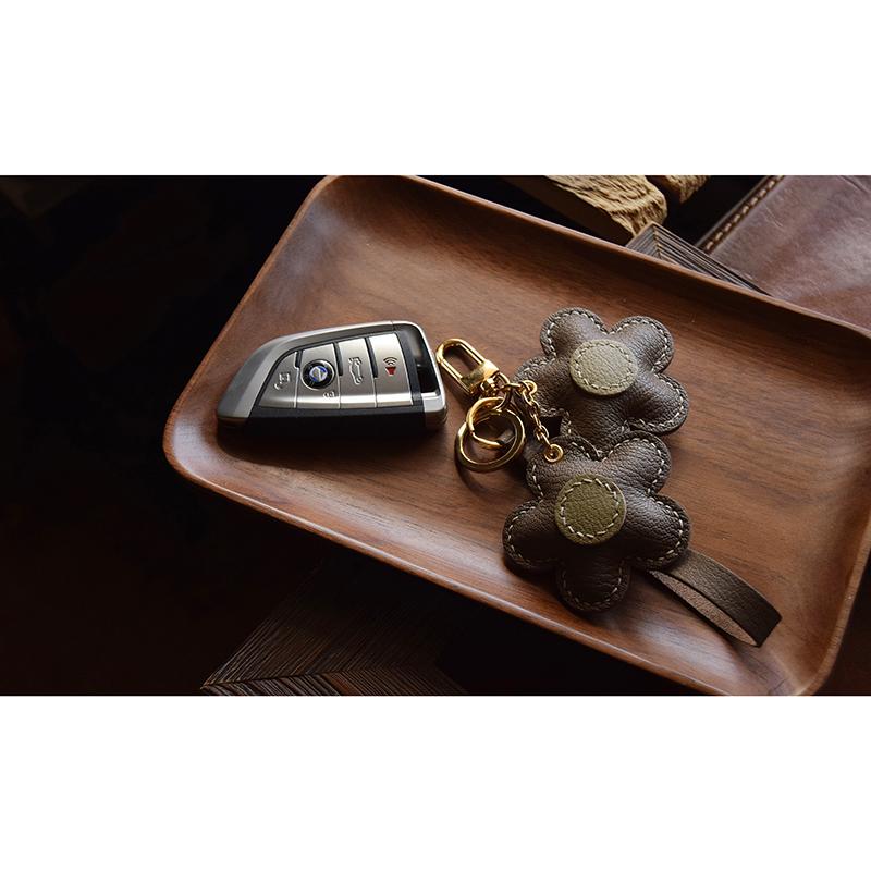 Flower Flower Original Design Leather Handmade Car Key Bag Pendant Personality, Female Gift Keychain