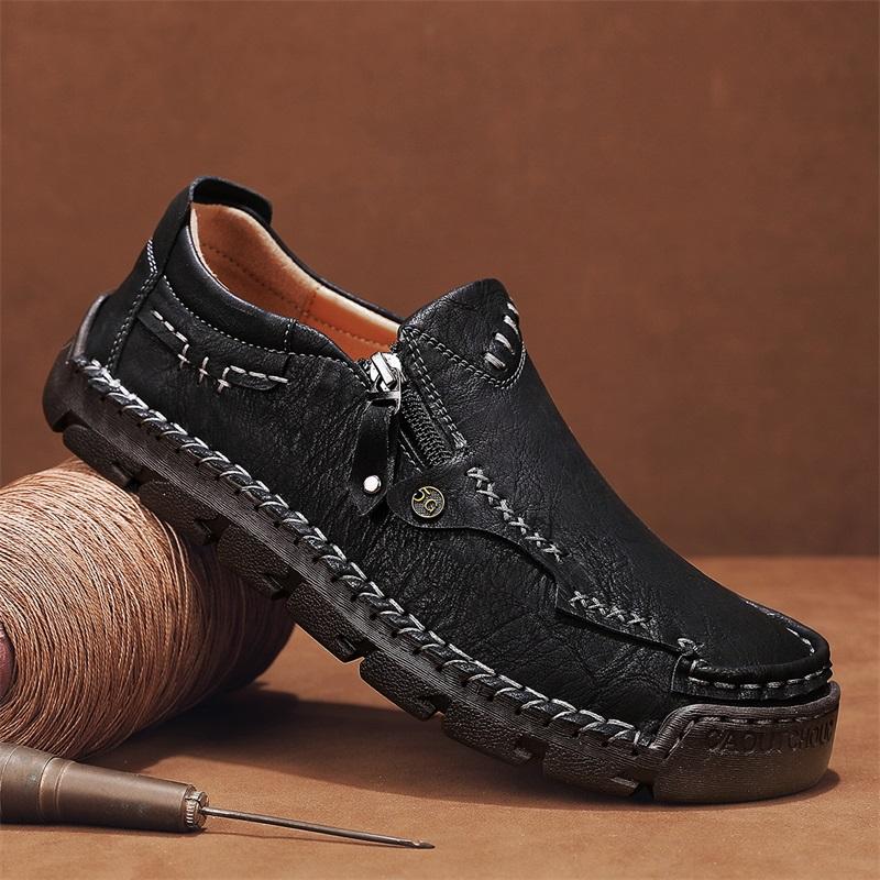 Fashion Mocassin Lazy Shoes Vintage 2025 New Men's Leather Loafers Slip on Casual Shoes Non Slip Driving Flats Handmade Walking Footwear