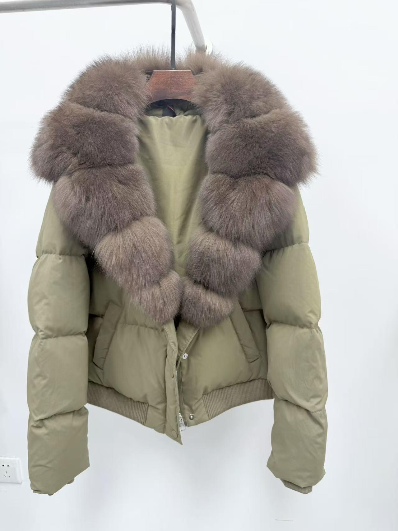 Women`s High-End Winter Down Jacket with
