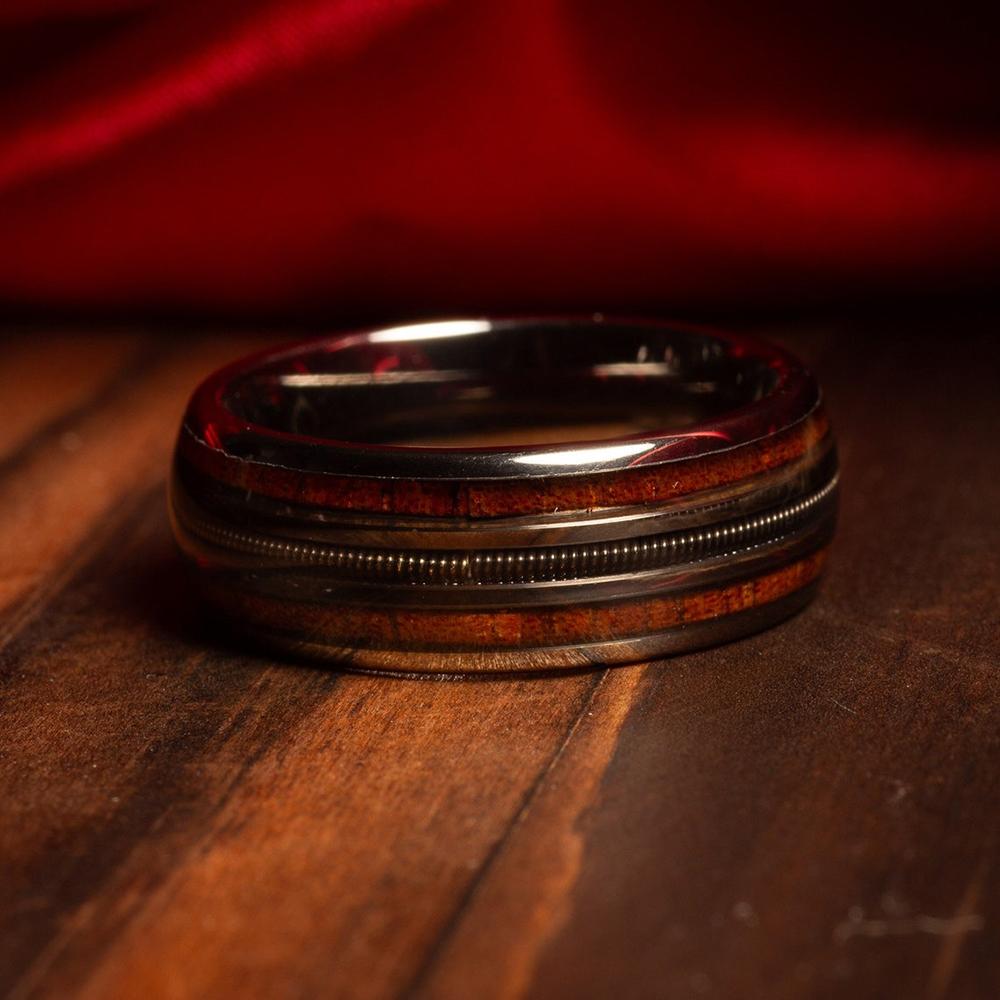 8mm Black Stainless Steel Guitar String Rings for Men Whiskey Barrel Wood Inlay Guitarist Ring Men Wedding Band Jewelry