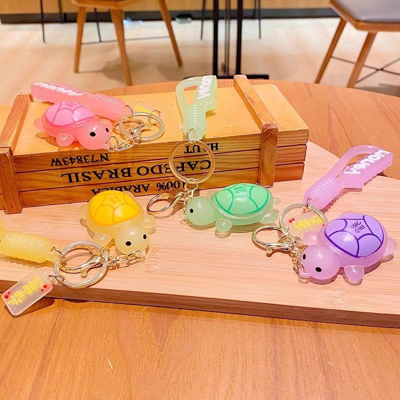 

Новое поступление: Милый силиконовый брелок для пары в виде черепашек - Креативный мультяшный кулон с бесплатной доставкой