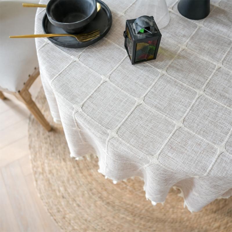 Simple Round Tablecloth Polyester Cotton Blend Against Slip Design Multiple Dyes For Various Uses