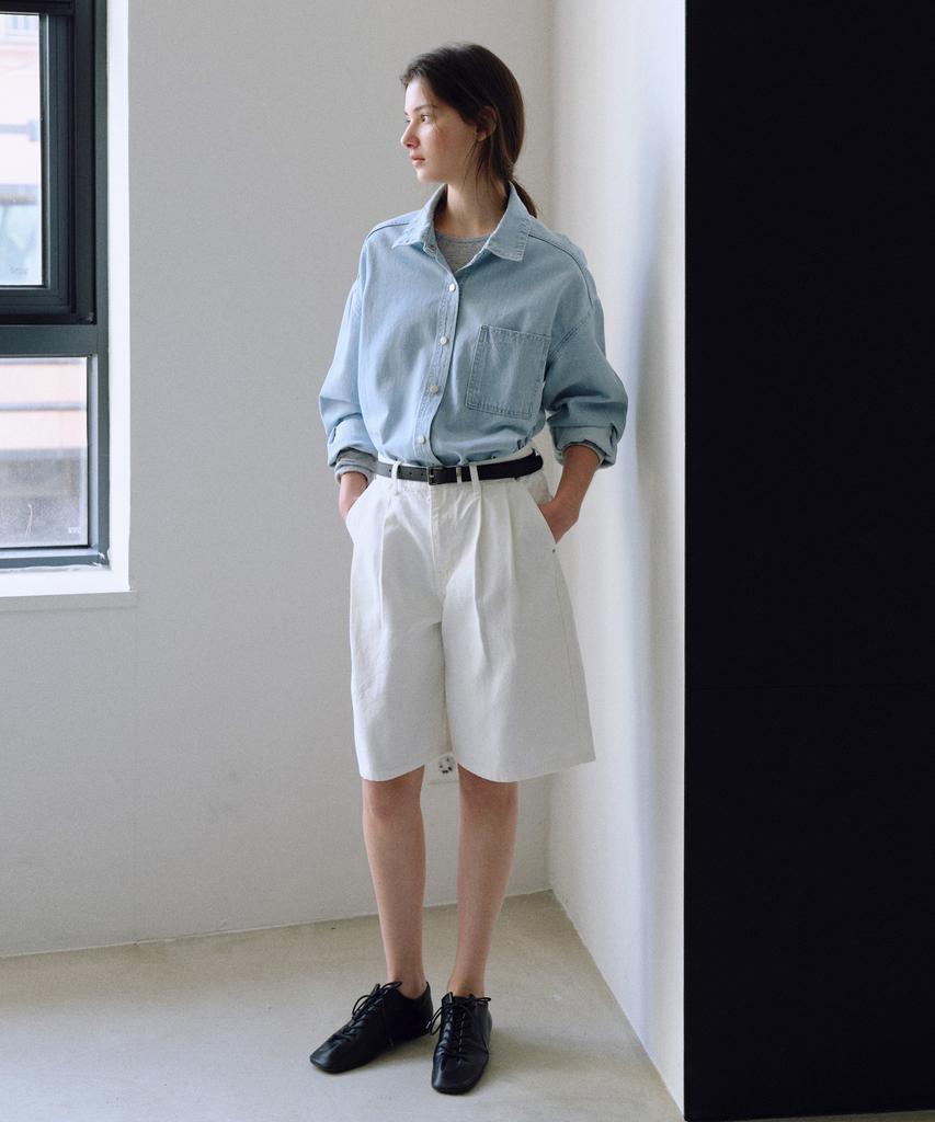 Yulago Two-Tuck Bermuda Denim Pants