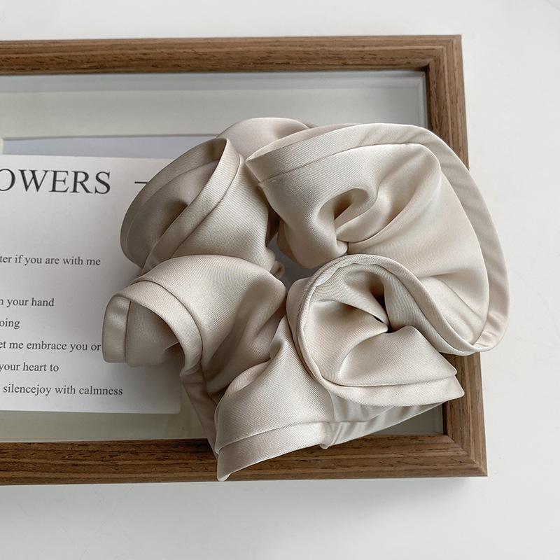 "High-End French-Style Satin Hairband: Fashionable Wood Ear & Flower Bud Design"