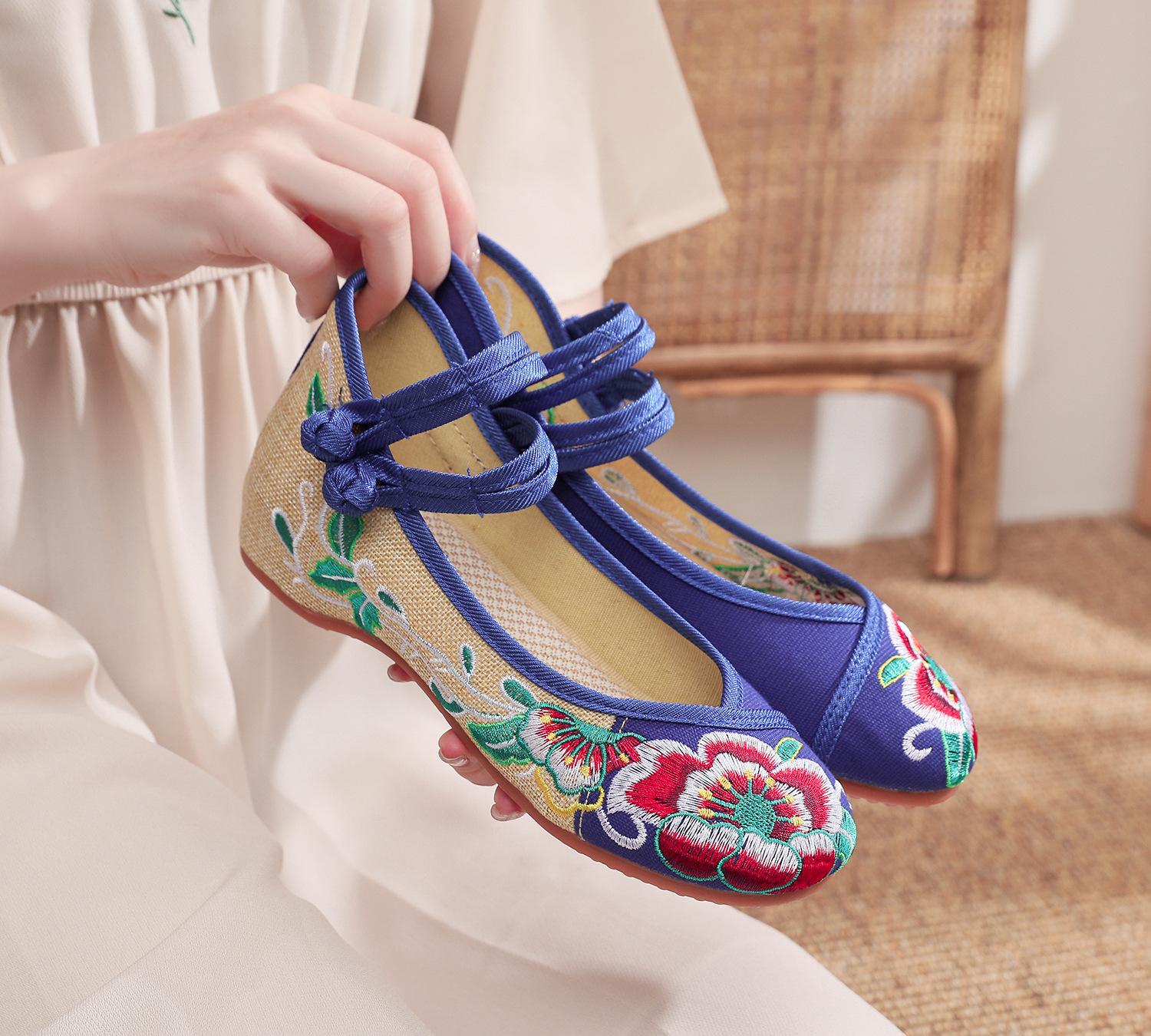 

подошва из говяжьей жилы мягкая подошва вышитые тканевые туфли весна и осень круглый носок низкий каблук с мелким вырезом холщовые туфли женские туфли 43