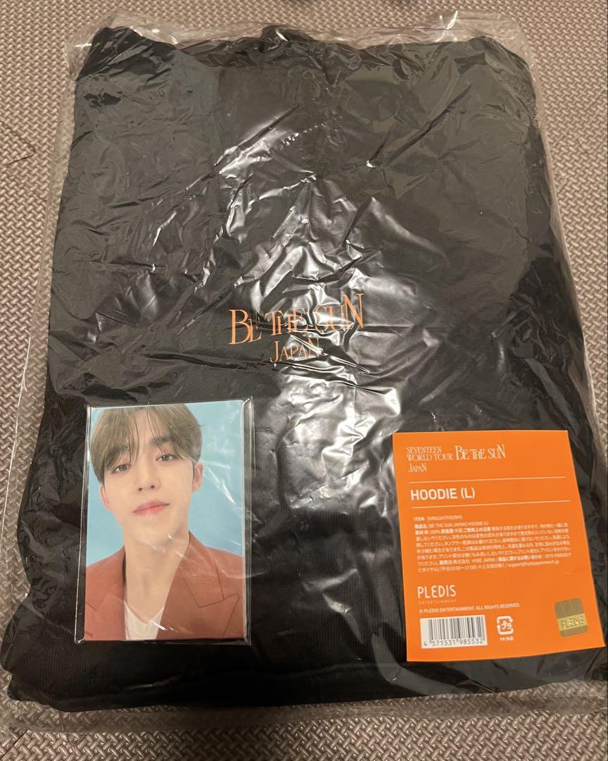 

[USED] Unworn SEVENTEEN HOODIE L Black with photo card