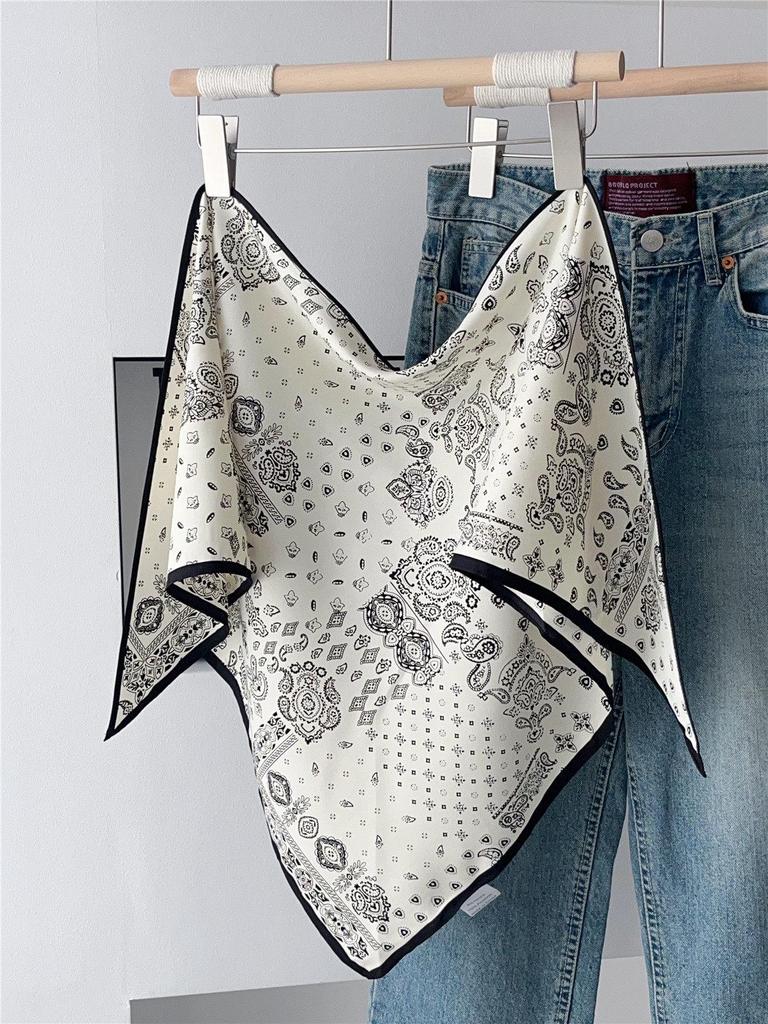 Foulard Estivo Grande a Triangolo Retrò: Foulard e Fascia per Fianchi Versatili da Donna in Stile Coreano